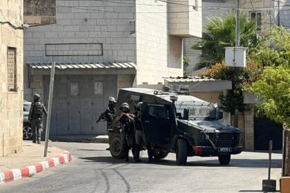حملة اعتقالات واسعة بالضفة الغربية وإجراءات استيطانية جديدة بأمر من نتنياهو