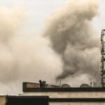 إيران: دوي انفجارات يهز شرق طهران