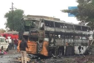حادث مروع في الهند يخلف قتلى وجرحى بعد تصادم حافلة ركاب بشاحنة