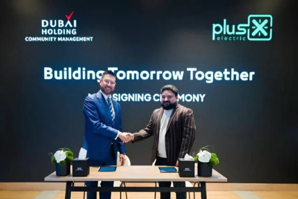 Dubai Holding to manage complexes and PlusX cooperate in charging electric vehicles