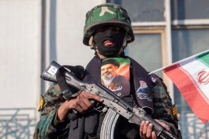 خبير استراتيجي يحذر: حرب طهران القادمة قد تبدأ فور انتهاء انتخابات الكونغرس