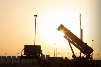 Bahrain's air defenses intercept Iranian attacks and urge citizens to take shelter