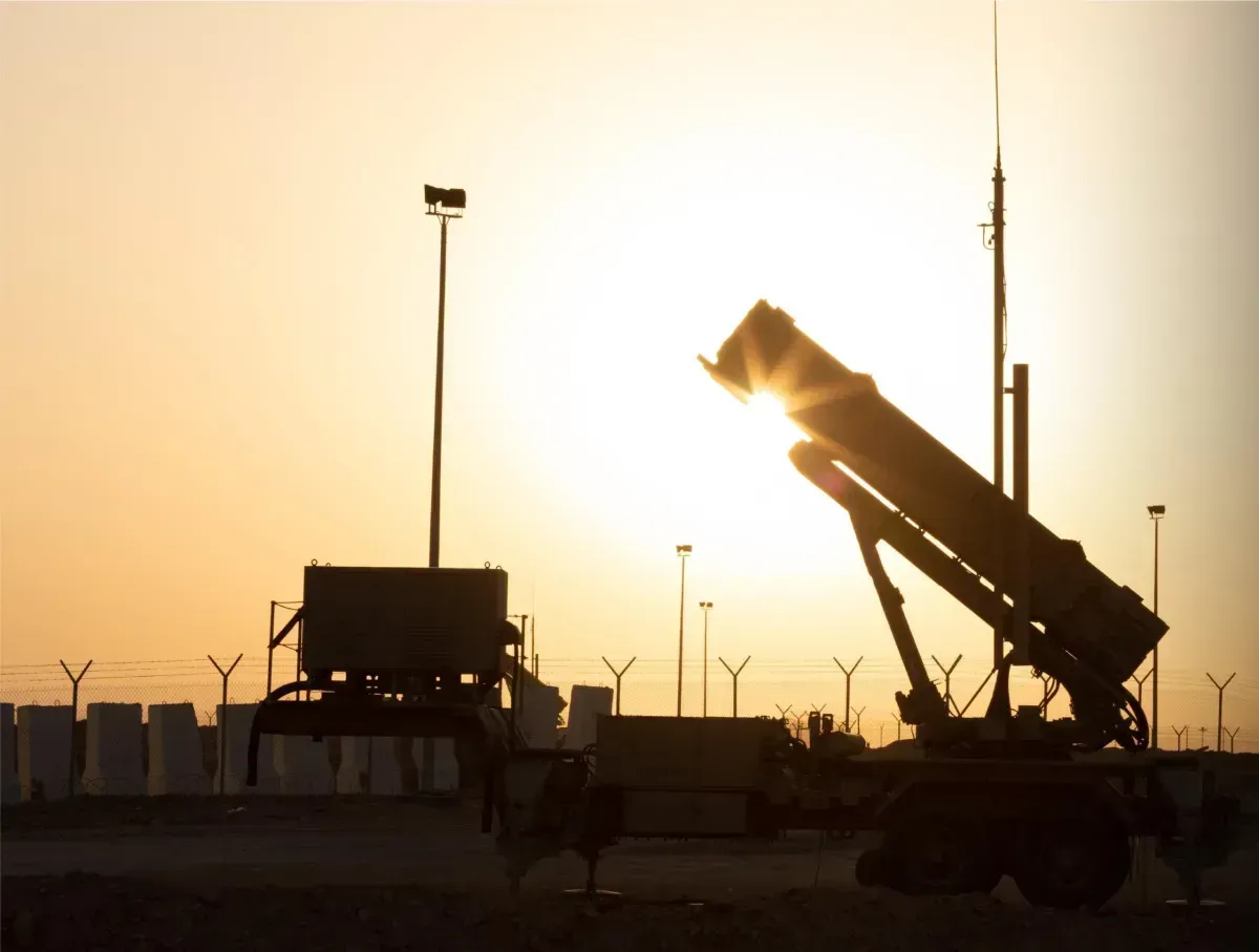 Bahrain’s air defenses intercept Iranian attacks and urge citizens to take shelter