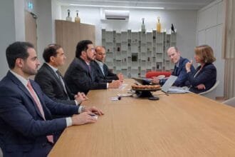 "ديوا العالمية" تبحث التعاون المشترك مع شركات الطاقة الفرنسية
