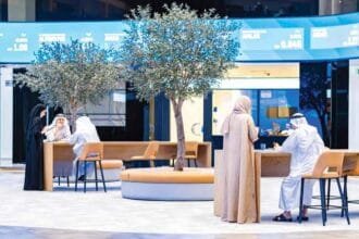 Supporting real estate and banking stocks. Dubai Financial gains AED 7.7 billion in weekend session