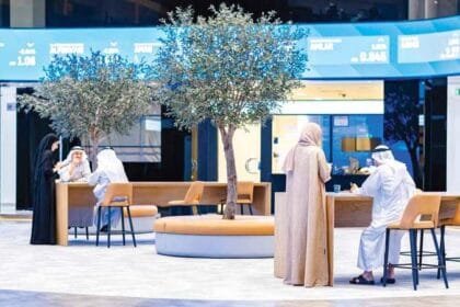 Supporting real estate and banking stocks. Dubai Financial gains AED 7.7 billion in weekend session