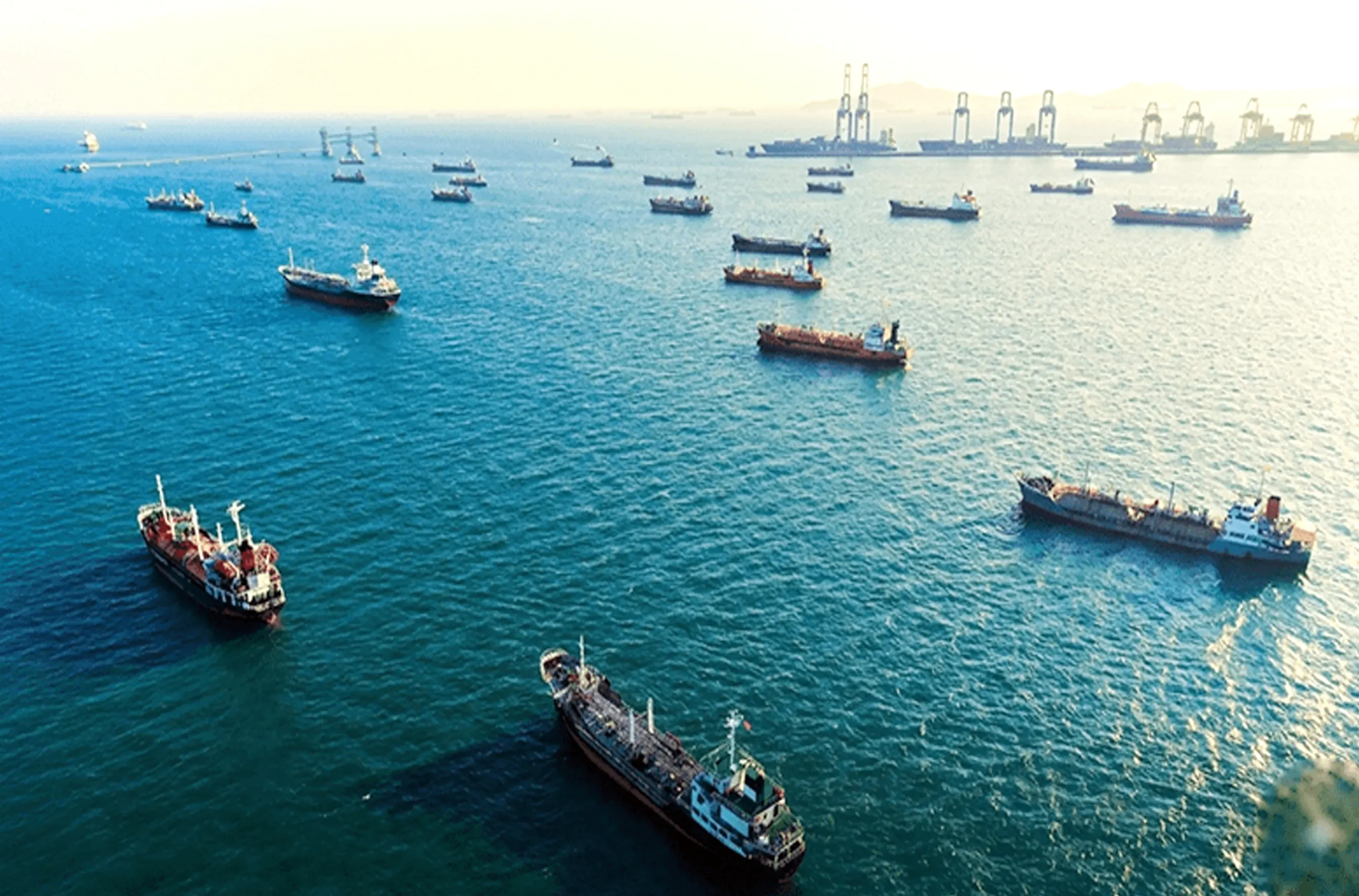 Oil tanker traffic in the Strait of Hormuz is almost completely paralyzed as attacks resume