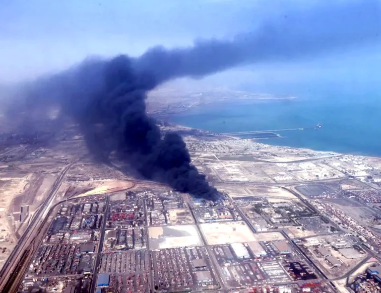 Breaking | Explosions rock Bandar Abbas port amid escalating military confrontation in Iran
