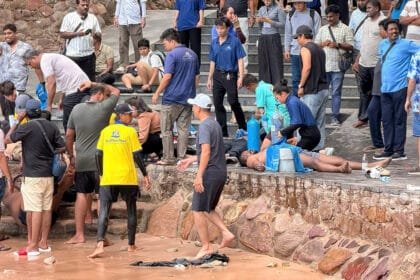 مقتل 15 شخصا جراء غرق قارب سياحي في فيتنام