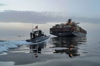 Washington rules out imposing shipping fees in the Strait of Hormuz; US affirms continued freedom of navigation