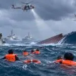 سباق مع الزمن في بحر الصين الجنوبي.. إنقاذ 46 شخصًا بعد غرق سفينة شحن فيتنامية