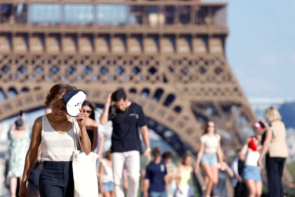 France braces for another heatwave and warns of forest fires in the south