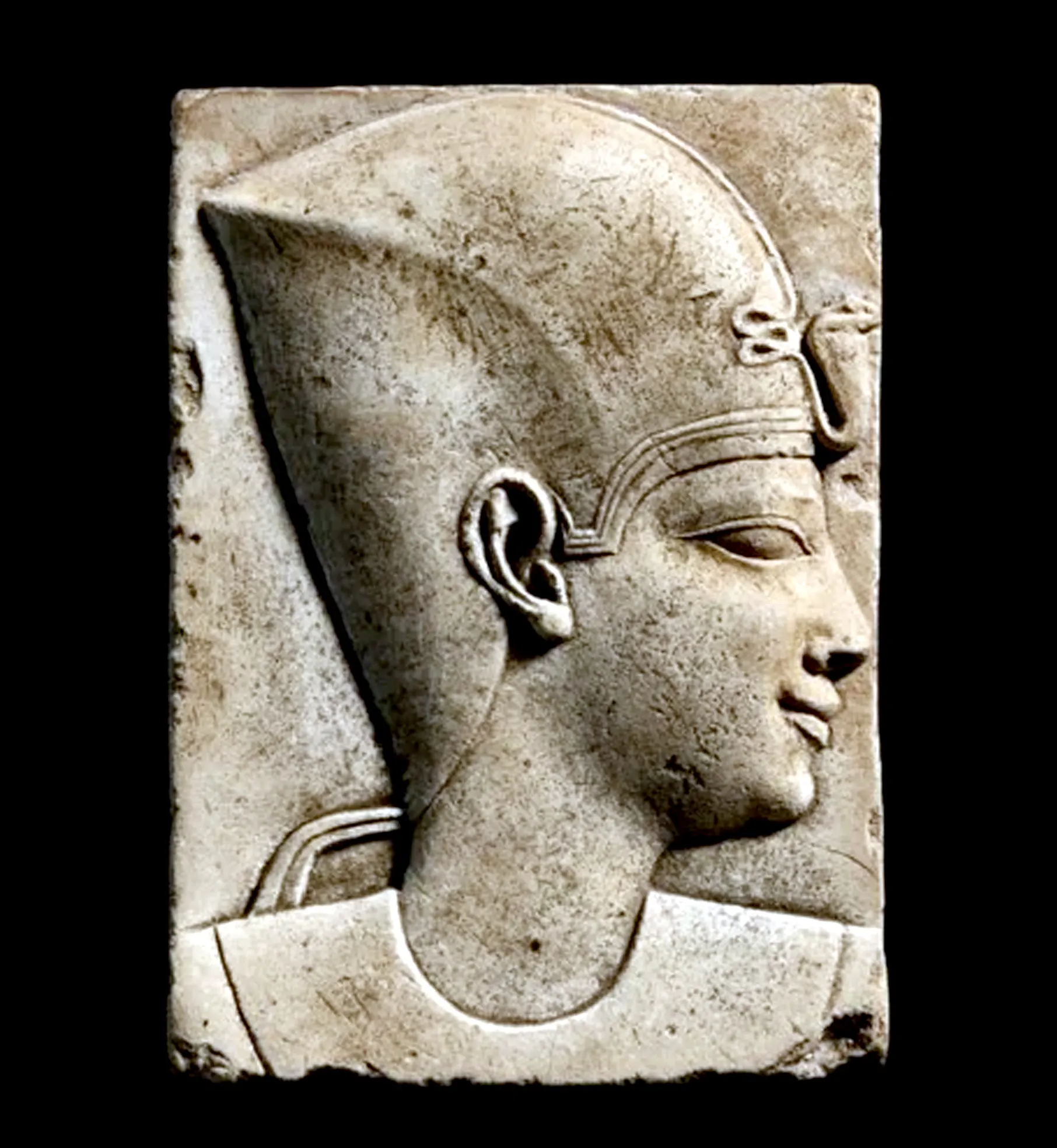 A rare Egyptian masterpiece achieves a remarkable price at a public auction