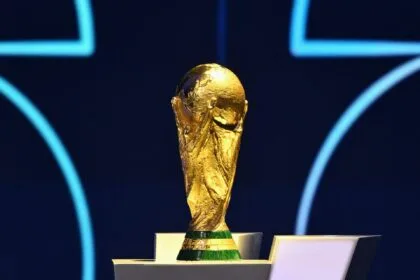 "A busy schedule and footballing pessimism" prevent Von der Leyen and Miele from attending the World Cup final