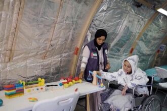 "الفارس الشهم 3".. حضور فاعل للمرأة الإماراتية لدعم الشعب الفلسطيني في قطاع غزة
