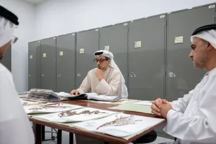 اطّلع على برامجه البحثية وخططه المستقبلية.. منصور بن زايد يزور مجمع زايد لبحوث الأعشاب والطب التقليدي