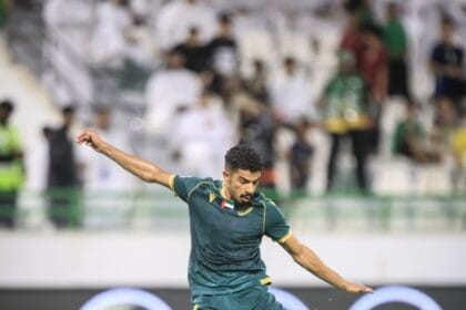 خورفكان يحقق فوزه الأول في الدوري بثنائية أمام الظفرة
