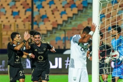 الأهلي يهزم زد بثنائية بن شرقي وطاهر ويحتل وصافة الدوري المصري