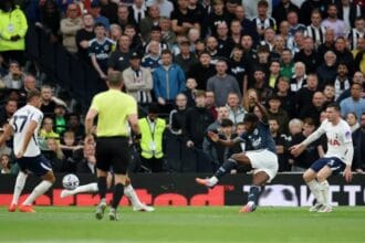 Newcastle beat Tottenham 2-1 in the English Premier League