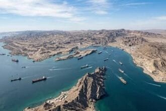The Strait of Hormuz crisis escalates: Only 6 ships are passing through the waterway, and Trump threatens further pressure