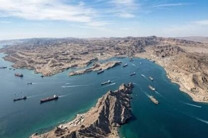 The Strait of Hormuz crisis escalates: Only 6 ships are passing through the waterway, and Trump threatens further pressure
