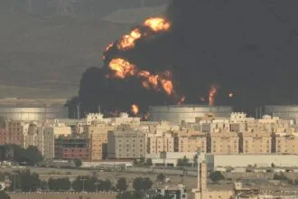 Breaking | Houthis announce targeting Aramco refinery in Jazan with a drone