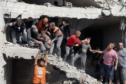 Artillery shelling targets various areas in Gaza amid continued attacks