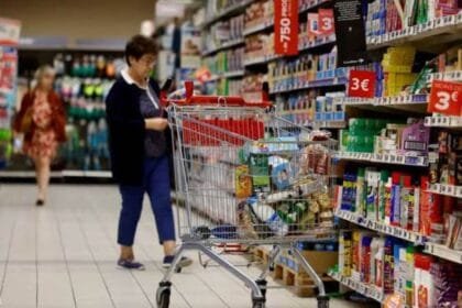 Inflation is putting pressure on Britons again; the Iran war is disrupting Burnham's government's calculations