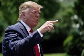 ترامب يكشف كواليس الاتصالات مع طهران ومستقبل هرمز والنووي