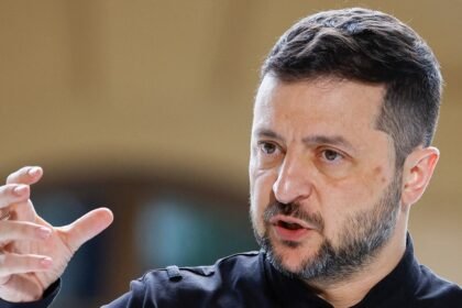 Zelensky warns: Ukrainians' lives depend on Western support amid a severe shortage of air defense