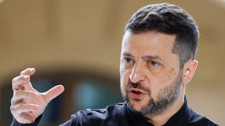 Zelensky warns: Ukrainians' lives depend on Western support amid a severe shortage of air defense