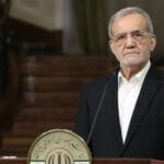 بزشكيان يكشف تداعيات الهجمات الأخيرة على المصانع وانخفاض الإيرادات الإيرانية