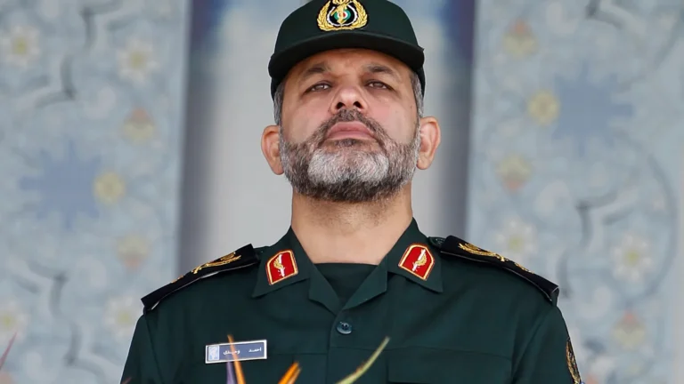 قائد الحرس الثوري يشبه المواجهة مع أمريكا بحرب العراق
