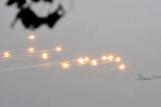 دفاعات Kyiv's defenses repel a large-scale night attack and shoot down dozens of Russian dronesتتصدى لهجوم ليلي واسع وتسقط عشرات المسيّرات الروسية