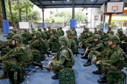 How is Taiwan preparing for Chinese invasion scenarios through the "Han Kuang" maneuvers?