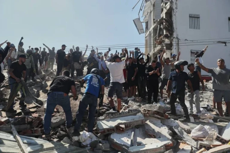 Colombia raises alert level following powerful earthquake—the strongest in 10 years.