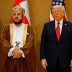 خاص - من «جسر» بين واشنطن وطهران إلى دولة مهددة بالقصف.. لماذا أصبحت مسقط عقدة الصراع على مضيق هرمز؟