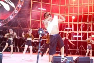 فوضى وتدافع خلال حفل محمد رمضان في Chaos and stampedes erupted during Mohamed Ramadan's concert on the North Coast, prompting calls for an investigation into alleged harassment incidentsالشمالي.. ومطالبات بالتحقيق في وقائع تحرش