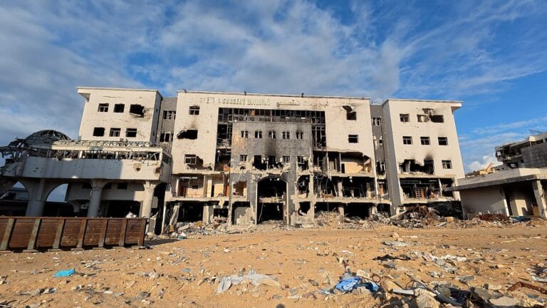 From insulin to the refrigerator... Where does the journey of treating diabetes patients in Gaza end?