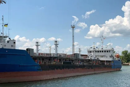 The drone war intensifies: Russia bombs the port of Ismail and Ukraine targets oil facilities
