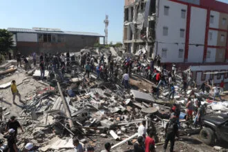 The Colombian earthquake leaves widespread destruction; thousands of homes, dozens of buildings, and three hospitals are at the heart of the disaster
