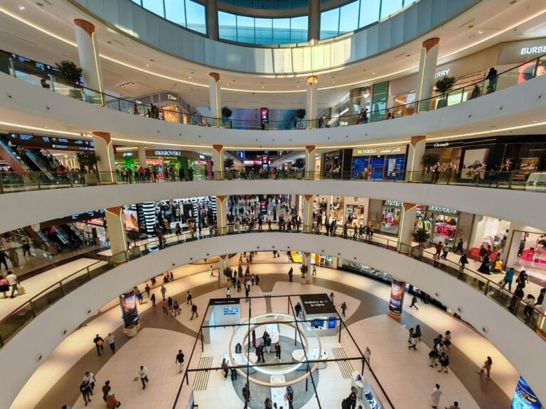 "مجلس السفر العالمي": 59.1 مليار درهم إنفاق السياح المحليين بالإمارات في 2025