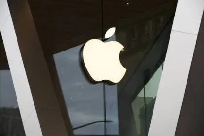 Apple warns its users about sophisticated spyware and reveals ways to protect themselves