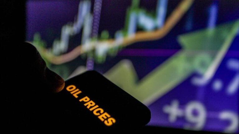 صعود أسعار النفط عالميا: خام برنت يتجاوز 94 دولارا وسط أزمة هرمز