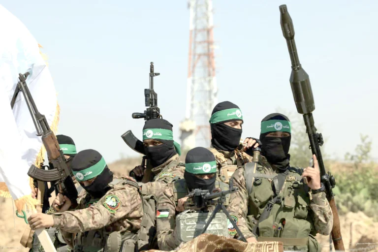مجلس السلام يربط انسحاب إسرائيل من غزة بنزع سلاح الفصائل