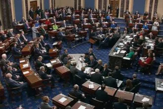 US Congress moves: Calls for investigation into tragic conditions aboard aircraft carrier "Abraham Lincoln"