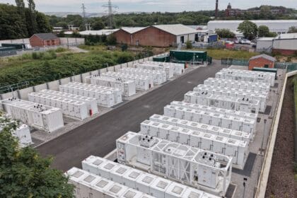 United Kingdom.. Masdar begins operating its second project for energy storage battery systems