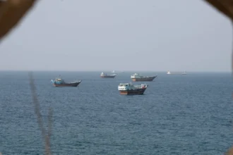 Only 6 ships are crossing the Strait of Hormuz amid a sharp decline in shipping traffic