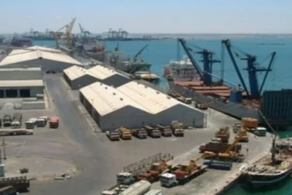 Urgent | Houthi drone attack targets civilian facilities inside the Yemeni port of Mocha