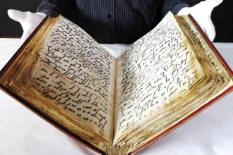 وثيقة عربية مخفية داخل مخطوطة قديمة تكشف تفاصيل نادرة عن حكم خانات القرم قبل خمسة قرون